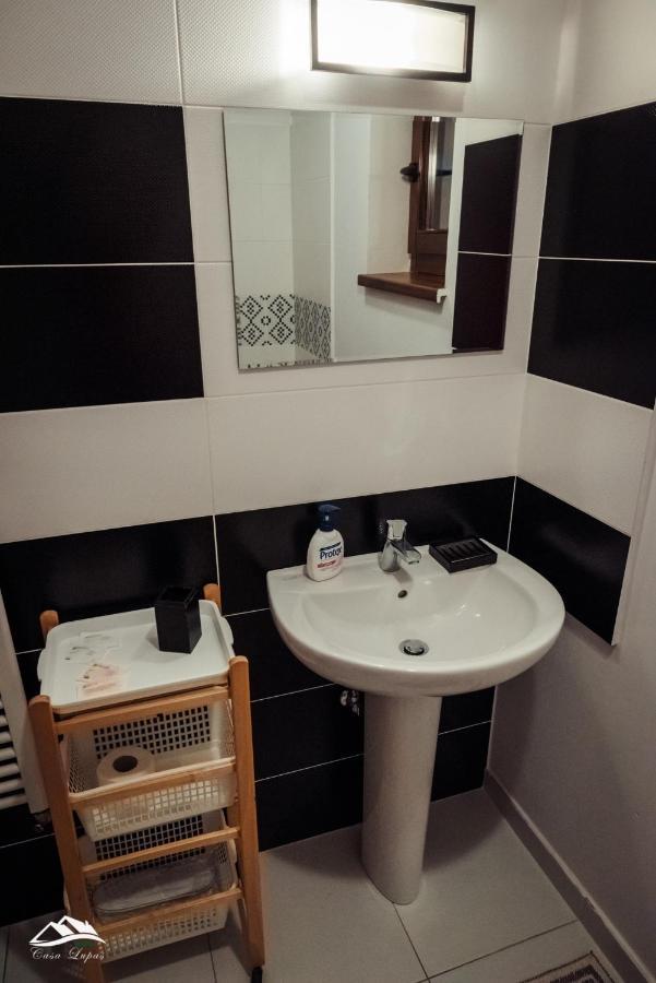 Pensiunea Casa Lupas จิเลา ภายนอก รูปภาพ