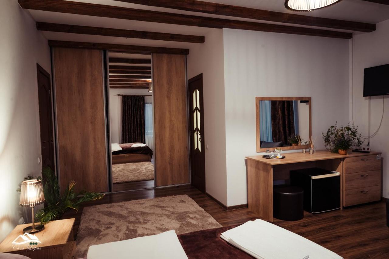 Pensiunea Casa Lupas จิเลา ภายนอก รูปภาพ