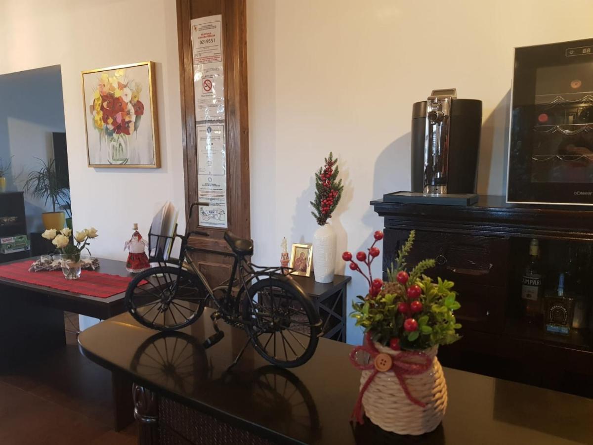 Pensiunea Casa Lupas จิเลา ภายนอก รูปภาพ